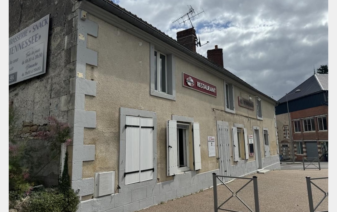 CHEVALIER IMMOBILIER : Immeuble | ORVAL (18200) | 177 m2 | 60 000 € 