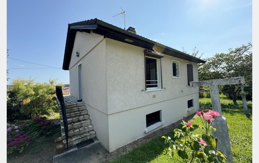 CHEVALIER IMMOBILIER : House | SAINT-AMAND-MONTROND (18200) | 60 m2 | 65 000 € 