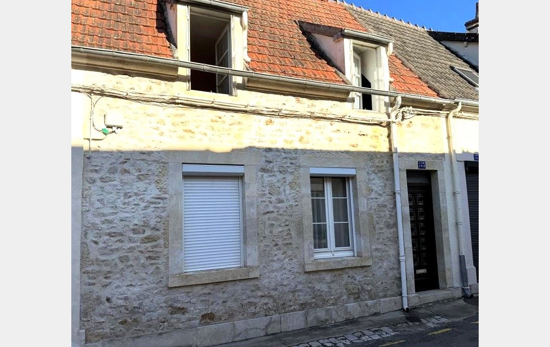 CHEVALIER IMMOBILIER : Maison / Villa | SAINT-AMAND-MONTROND (18200) | 71 m2 | 61 000 € 