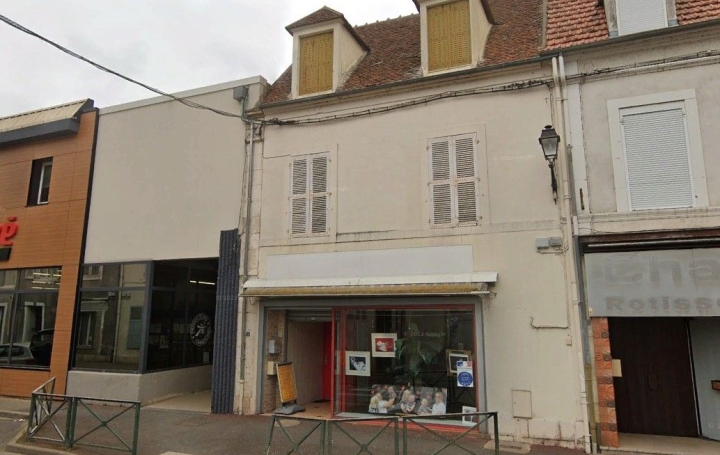  CHEVALIER IMMOBILIER Immeuble | SAINT-AMAND-MONTROND (18200) | 161 m2 | 76 000 € 